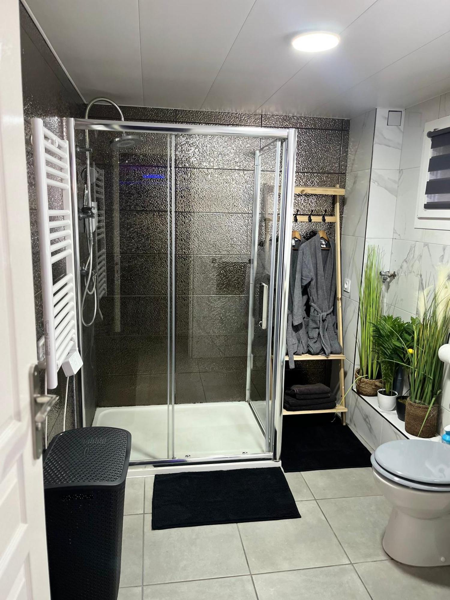 Galaxy Spa - Suite Mercure Jacuzzi Privatif Champigneulles Kültér fotó